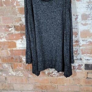 Black V-Neck Sweater with Long Sleeves and Asymmetrical Hem